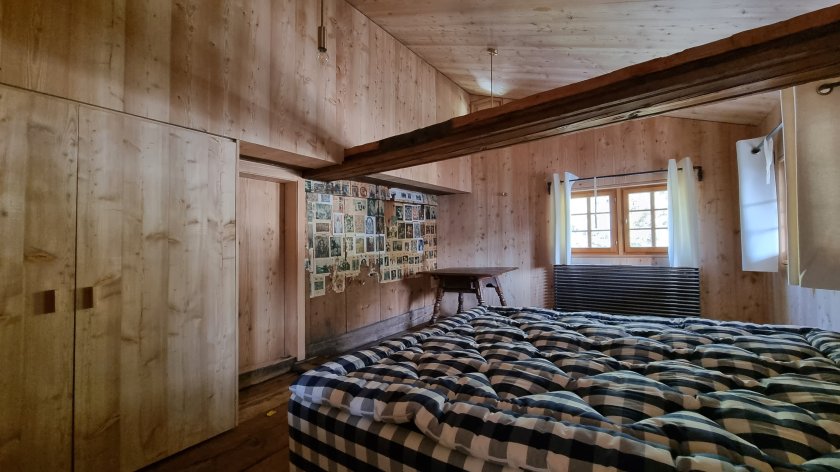 Schlafzimmer Dachgeschoss nach Umbau mit offenem Dachraum
