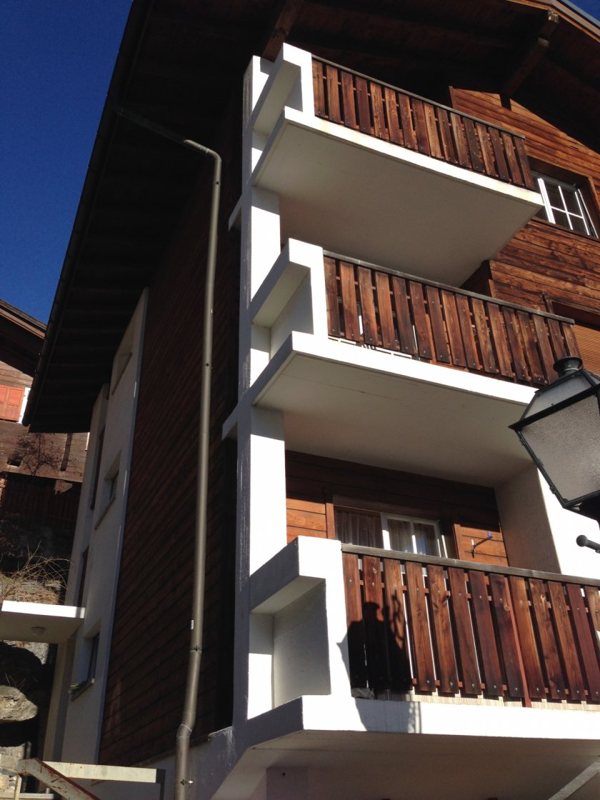 Fassade & Balkone Bestand - Tanne & Beton gestrichen